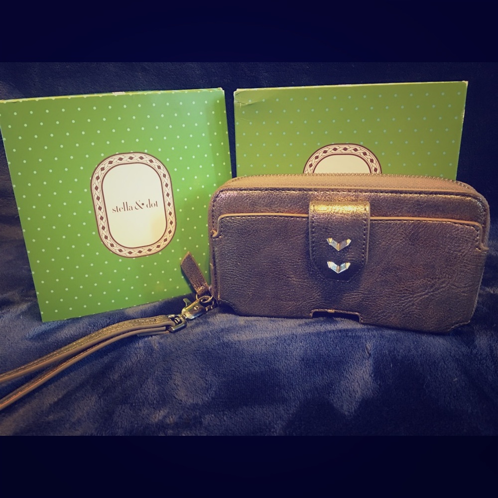 Stella & Dot Tech Wallet